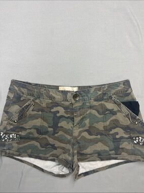 Rewind juniors Camouflage Cargo Shorts with Stud Embellishments - Green/Brown